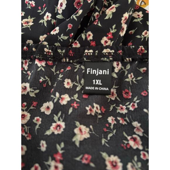 Black and Pink Off-Shoulder Flutter Sleeve Midi Sundress - Picture 5 of 5